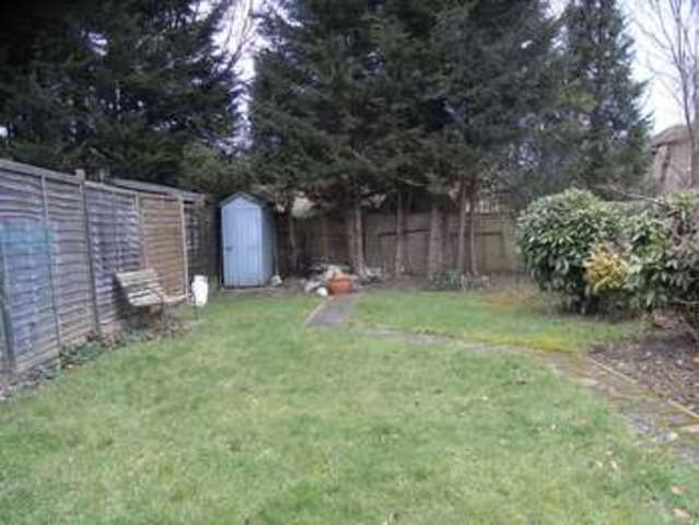  Image of 3 bedroom Terraced house for sale in Mays Lane Barnet EN5 at Mays Lane  Barnet, EN5 2LY