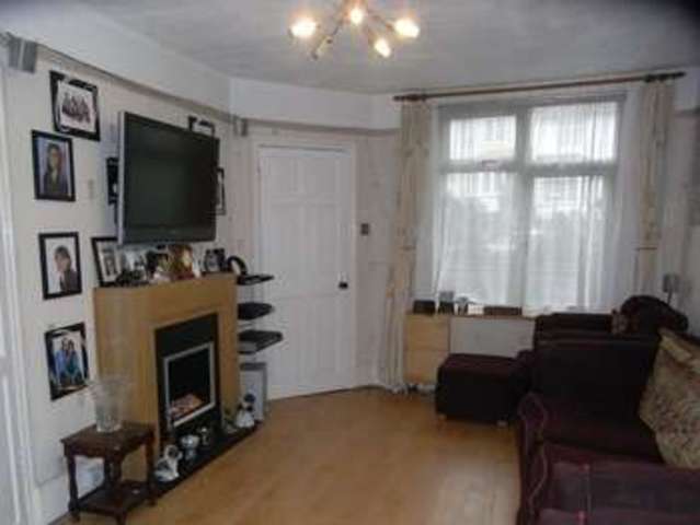  Image of 3 bedroom Property for sale in Mays Lane Barnet EN5 at Mays Lane  Barnet, EN5 2EF