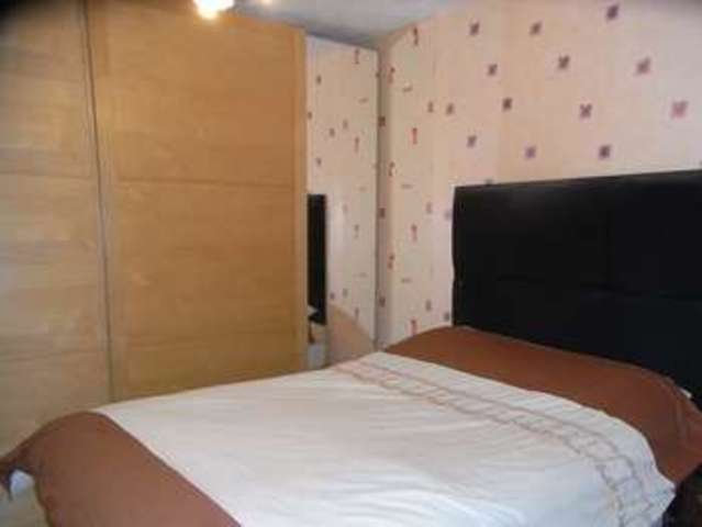  Image of 3 bedroom Property for sale in Mays Lane Barnet EN5 at Mays Lane  Barnet, EN5 2EF