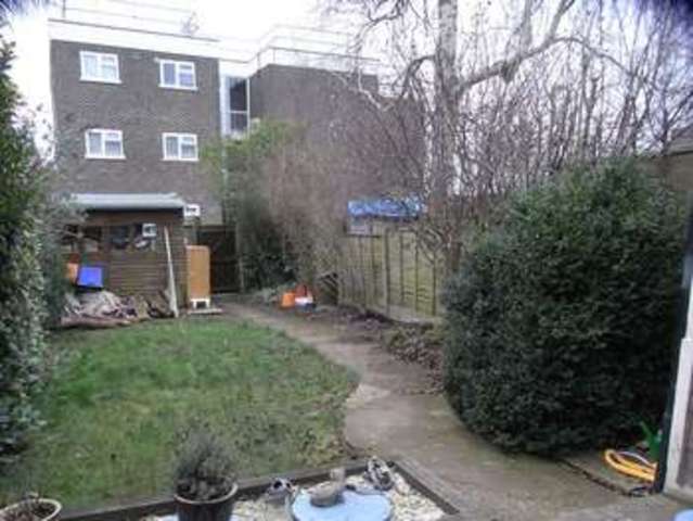  Image of 3 bedroom Property for sale in Mays Lane Barnet EN5 at Mays Lane  Barnet, EN5 2EF