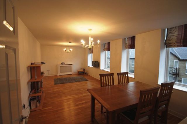  Image of 2 bedroom Flat to rent in Emily Way Halifax HX1 at McCrea Apartments  Halifax, HX1 2NS