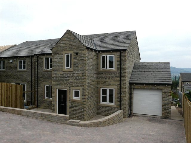  Image of 4 bedroom Detached house for sale in Banklands Lane Silsden Keighley BD20 at Silsden Keighley Silsden, BD20 0JQ