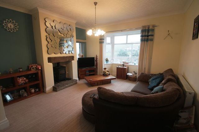  Image of 2 bedroom Bungalow for sale in Mount Royal Holywell Green Halifax HX4 at Mount Royal  Halifax, HX4 9JR