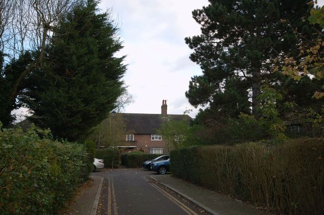  Image of 2 bedroom Flat to rent in Neale Close London N2 at Neale Close  Hampstead Garden Suburb, N2 0LF