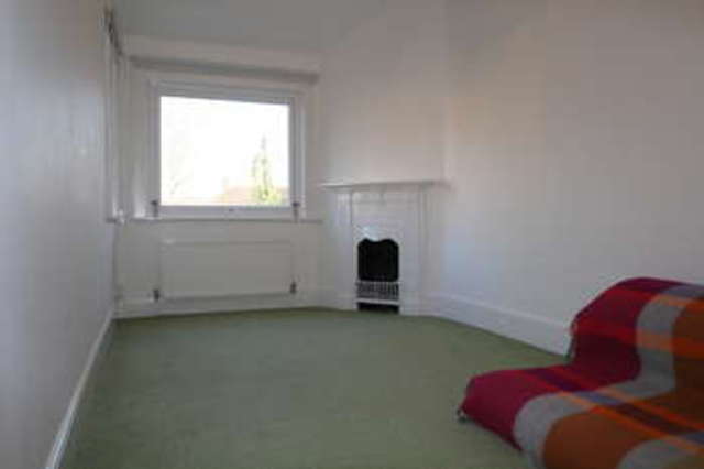  Image of 4 bedroom Semi-Detached house to rent in Beaconsfield Road New Malden KT3 at New Malden Surrey, KT3 3HY