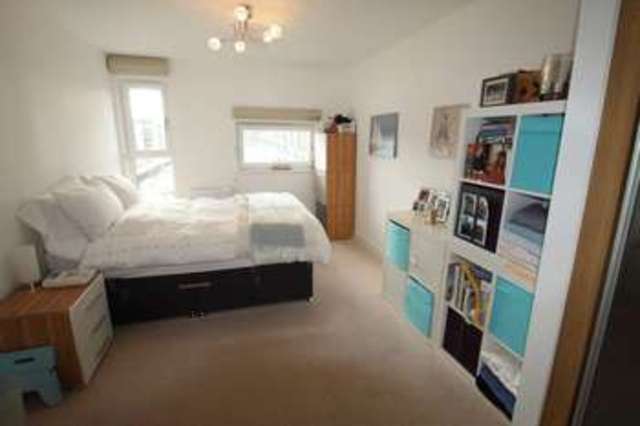  Image of 2 bedroom Flat to rent in Newfoundland Way Portishead Bristol BS20 at Newfoundland Way  Portishead, BS20 7QH