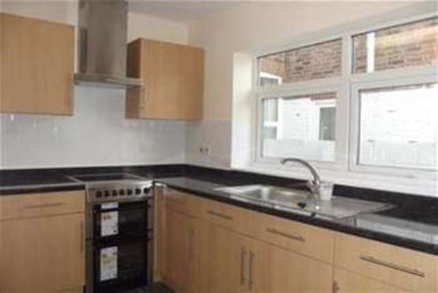  Image of 3 bedroom Terraced house to rent in Winchester Road Portsmouth PO2 at Portsmouth, PO2 7PS