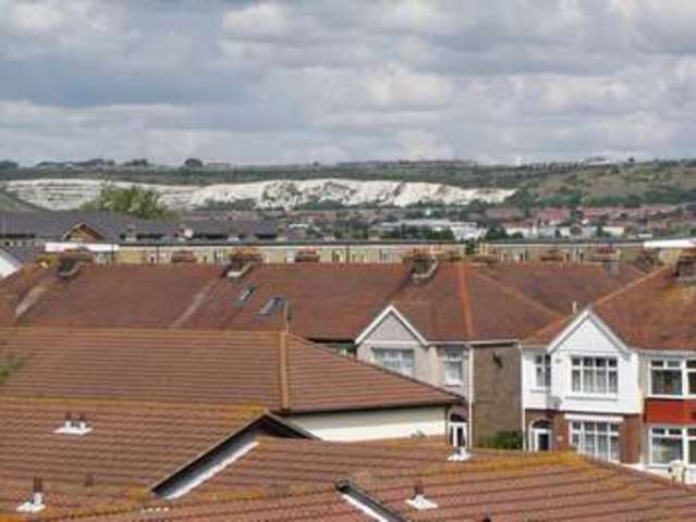  Image of 2 bedroom Flat for sale in London Road Portsmouth PO2 at North End Portsmouth Hampshire, PO2 9HP