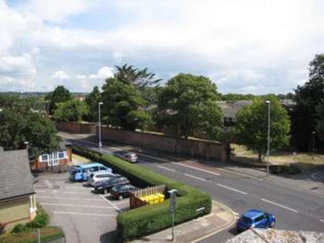  Image of 2 bedroom Flat for sale in London Road Portsmouth PO2 at North End Portsmouth Hampshire, PO2 9HP