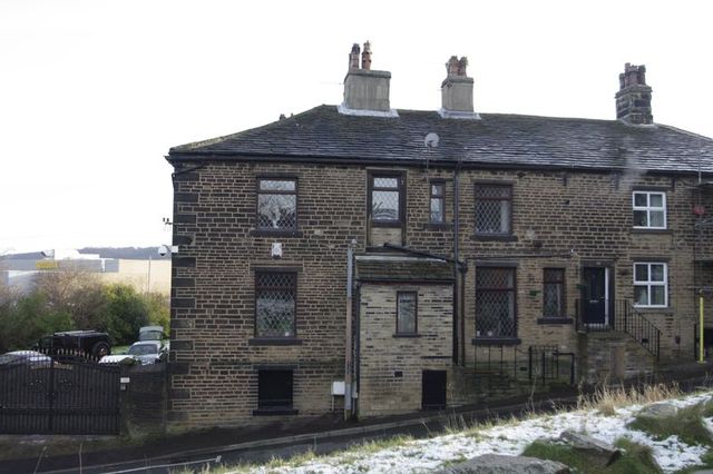  Image of 2 bedroom Detached house for sale in Northgate Elland HX5 at Northgate  Elland, HX5 0RU