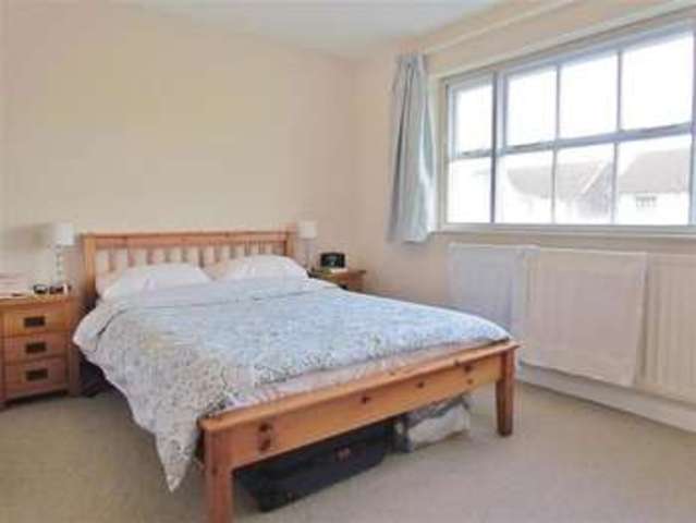  Image of 4 bedroom Detached house to rent in Old Farm Close Abingdon OX14 at Abingdon, OX14 3XU