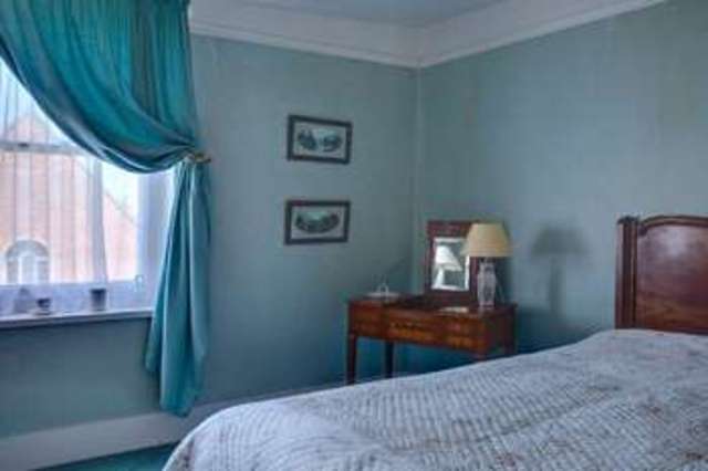  Image of 4 bedroom Town House for sale in High Street Portsmouth PO1 at Old Portsmouth Hampshire, PO1 2LP