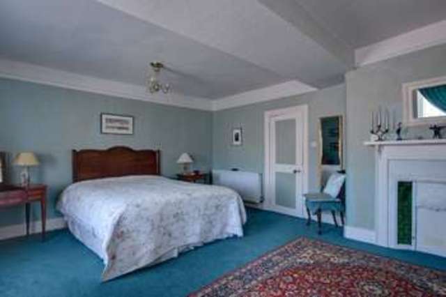  Image of 4 bedroom Town House for sale in High Street Portsmouth PO1 at Old Portsmouth Hampshire, PO1 2LP