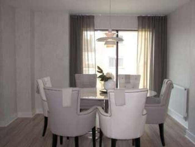  Image of 4 bedroom Town House for sale in Broad Street Portsmouth PO1 at Old Portsmouth Hampshire, PO1 2JE
