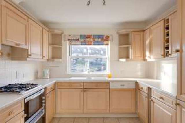  Image of 4 bedroom Town House for sale in Captains Row Portsmouth PO1 at Old Portsmouth Hampshire, PO1 2TT