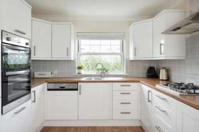  Image of 4 bedroom Town House for sale in White Hart Road Portsmouth PO1 at Old Portsmouth Hampshire, PO1 2TP