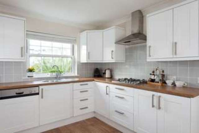 Image of 4 bedroom Town House for sale in White Hart Road Portsmouth PO1 at Old Portsmouth Hampshire, PO1 2TP