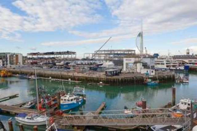  Image of 4 bedroom Town House for sale in White Hart Road Portsmouth PO1 at Old Portsmouth Hampshire, PO1 2TP