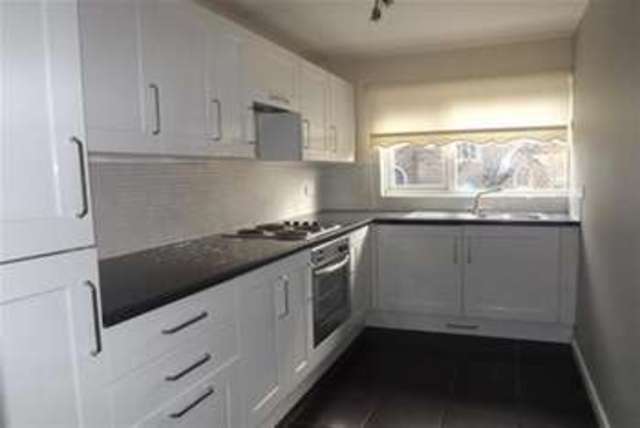  Image of 2 bedroom Flat to rent in Old Warwick Road Solihull B92 at Solihull, B92 7JT