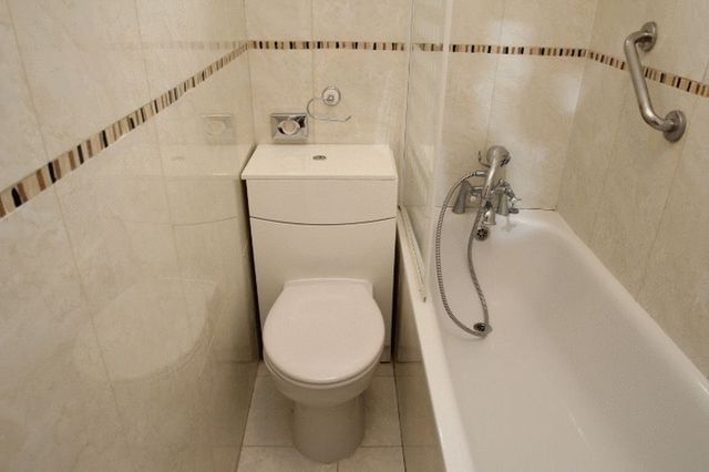  Image of 1 bedroom Flat to rent in Castletown Road London W14 at Castletown Road  London, W14 9HE