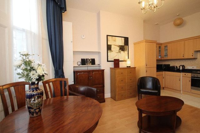  Image of 1 bedroom Flat to rent in Castletown Road London W14 at Castletown Road  London, W14 9HE