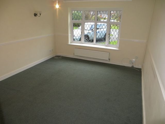  Image of 2 bedroom Semi-Detached house to rent in Over Brunton Close Northfield Birmingham B31 at Over Brunton Close  Birmingham, B31 3XB