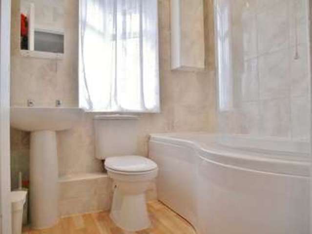  Image of 3 bedroom Semi-Detached house for sale in Oxford Road Abingdon OX14 at Abingdon, OX14 2EE