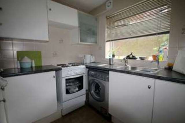  Image of 1 bedroom Flat to rent in Park Hill Road Shortlands Bromley BR2 at Shortlands  Kent, BR2 0XG