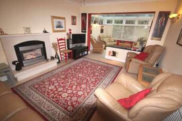  Image of 4 bedroom Detached house for sale in Park Lane Castle Donington Derby DE74 at Castle Donington Castle Donington Derbyshire, DE74 2JG
