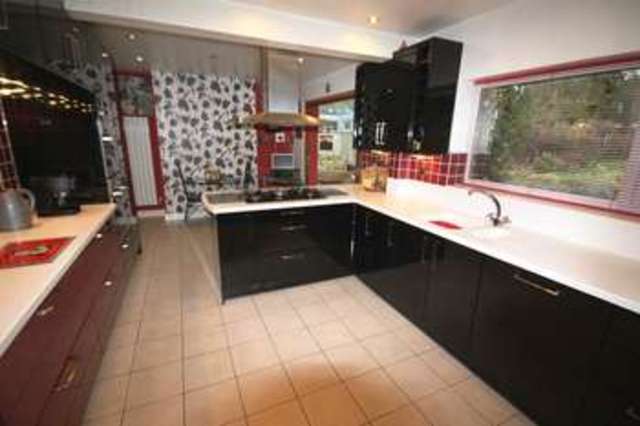  Image of 4 bedroom Detached house for sale in Park Lane Castle Donington Derby DE74 at Castle Donington Castle Donington Derbyshire, DE74 2JG