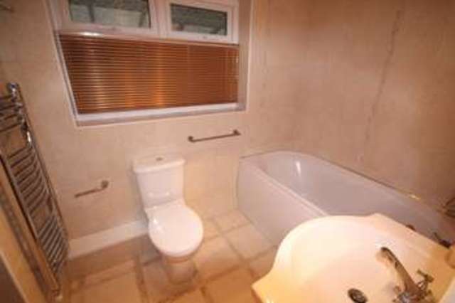  Image of 4 bedroom Detached house for sale in Park Lane Castle Donington Derby DE74 at Castle Donington Castle Donington Derbyshire, DE74 2JG