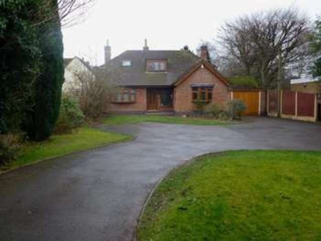  Image of 4 bedroom Detached house for sale in Park Lane Castle Donington Derby DE74 at Castle Donington Castle Donington Derbyshire, DE74 2JG
