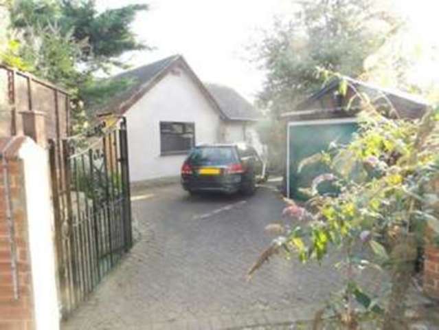  Image of 3 bedroom Detached house for sale in Park Lane Castle Donington Derby DE74 at Park Lane  Derby, DE74 2JF