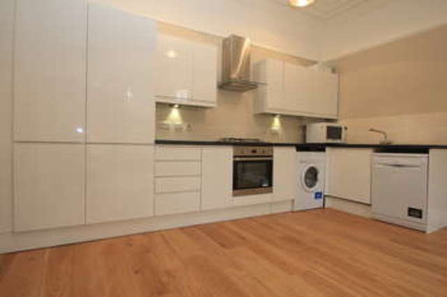  Image of 1 bedroom Detached house to rent in Park Road Berrylands Surbiton KT5 at Surbiton Surrey, KT5 8QA