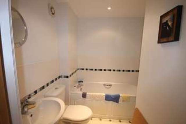  Image of 2 bedroom Flat to rent in Phoenix Way Portishead Bristol BS20 at Phoenix Way Portishead Bristol, BS20 7FG