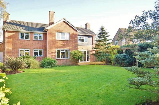  Image of 4 bedroom Detached house for sale in Picklers Hill Abingdon OX14 at Abingdon, OX14 2BB