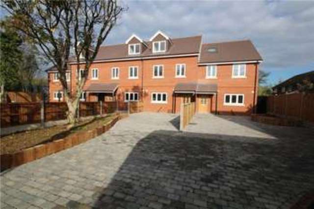 Image of 3 bedroom Terraced house for sale in Buttercup Close Northolt UB5 at Northolt  Northolt, UB5 5TS