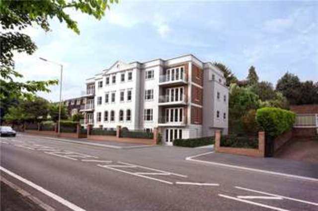  Image of 2 bedroom Apartment for sale in Sparrows Herne Bushey WD23 at Bushey Hertfordshire Bushey Heath, WD23 1AQ