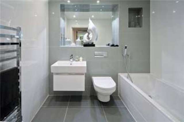  Image of 2 bedroom Apartment for sale in Sparrows Herne Bushey WD23 at Bushey Hertfordshire Bushey Heath, WD23 1AQ