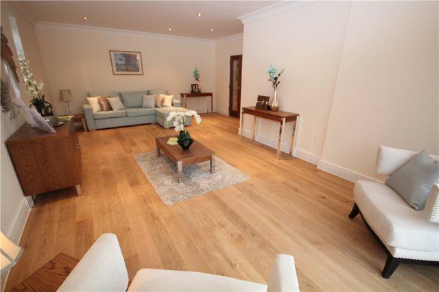  Image of 2 bedroom Apartment for sale in Nether Street London N12 at London  Woodside Park, N12 8EU