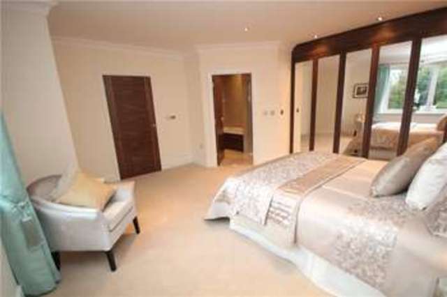  Image of 2 bedroom Flat for sale in Nether Street London N12 at Nether Street Finchley Woodside Park, N12 8EU