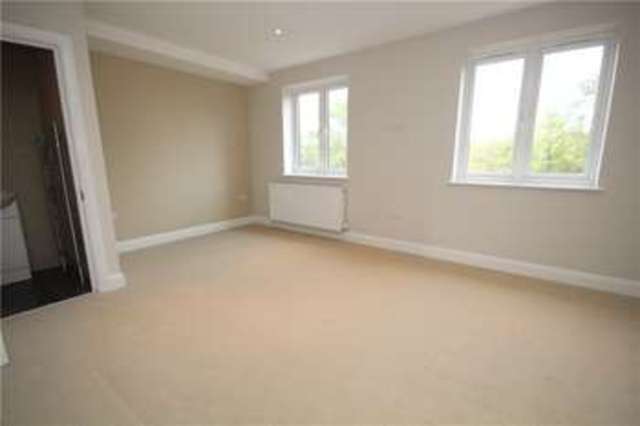  Image of 4 bedroom Terraced house for sale in Buttercup Close Northolt UB5 at Northolt  Northolt, UB5 5TS