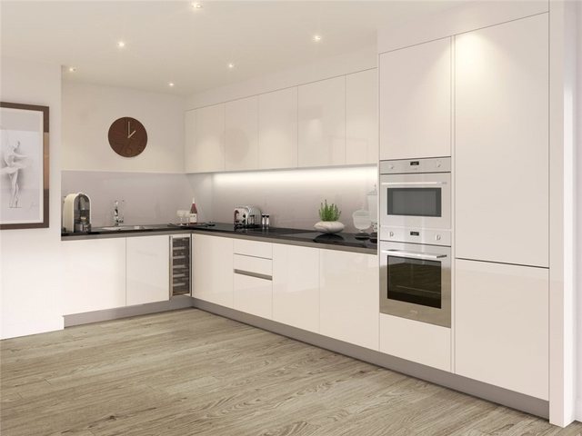  Image of 2 bedroom Flat for sale in High Road London N20 at 1379 High Road London Totteridge ( Whetstone, N20 9LP