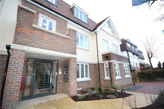  Image of 2 bedroom Apartment for sale in Nether Street London N12 at London  Woodside Park, N12 8EU
