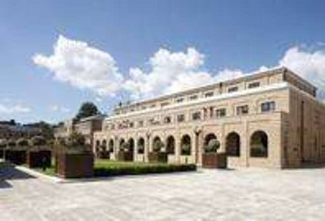  Image of 3 bedroom Apartment for sale in The Common Stanmore HA7 at Stanmore Middlesex Stanmore, HA7 3HT