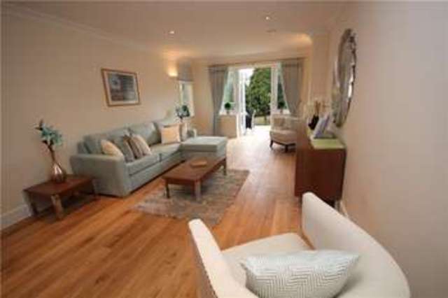  Image of 2 bedroom Apartment for sale in Nether Street London N12 at London  Woodside Park, N12 8EU