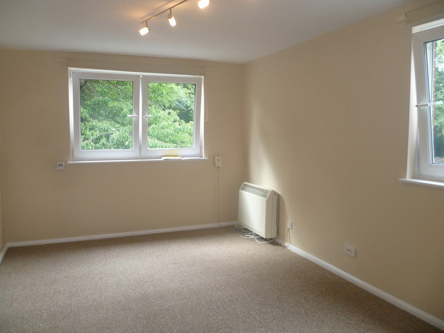  Image of 1 bedroom Flat to rent in Porchester Mead Beckenham BR3 at Beckenham Kent Beckenham, BR3 1TW