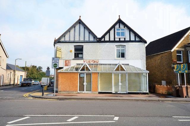  Image of Property for sale in Cheam Common Road Worcester Park KT4 at Cheam Common Road  Worcester Park, KT4 8QW