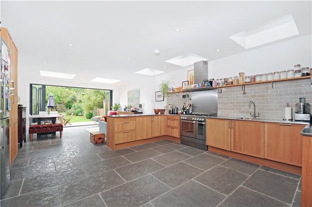  Image of 5 bedroom Terraced house for sale in Pulborough Road London SW18 at London  West Hill, SW18 5UN
