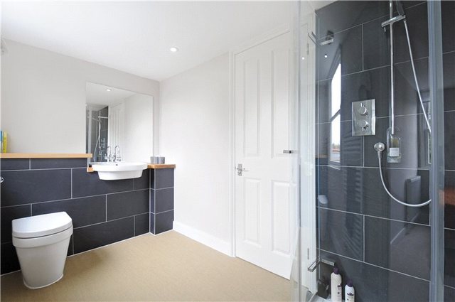  Image of 5 bedroom Terraced house for sale in Pulborough Road London SW18 at London  West Hill, SW18 5UN